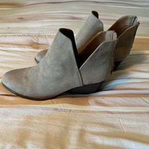 Women’s ankle boots